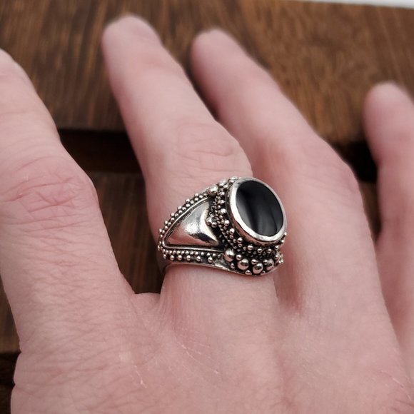 Size 6 925 Sterling Silver Quality Fancy Black Onyx Inlay Ring - Picture 4 of 8